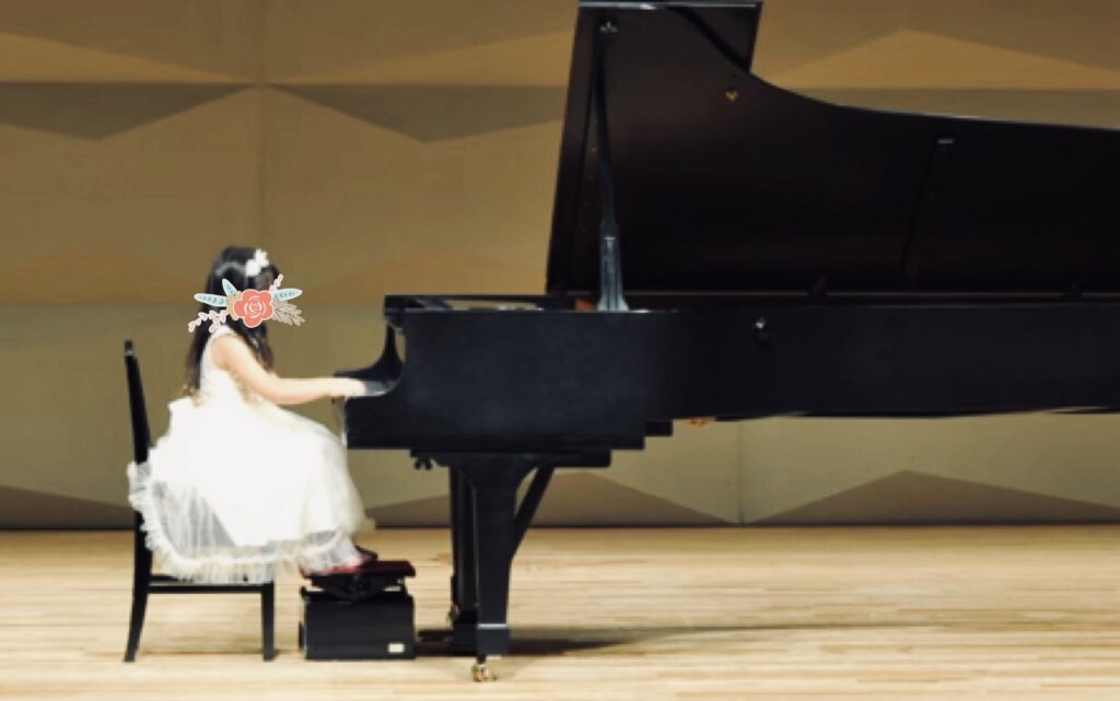 立川市羽衣町メープル音楽教室 発表会でのピアノソロ演奏