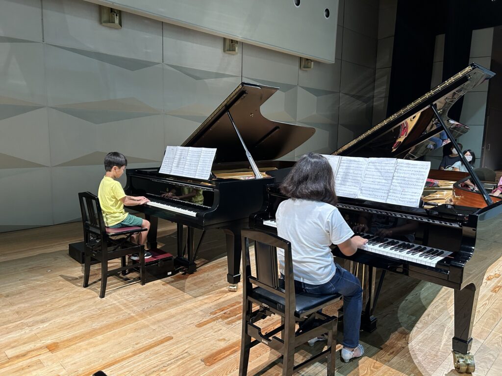 立川市羽衣町メープル音楽教室 発表会リハーサル 二台ピアノ練習