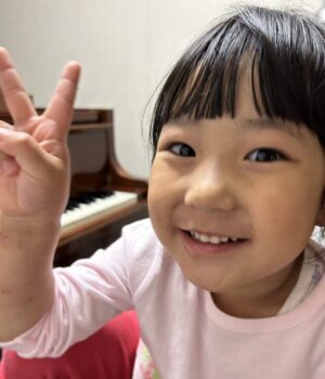 立川市 西国立 メープルミュージック ピアノ・リトミック・ボーカル♪2歳からの知育プレピアノ